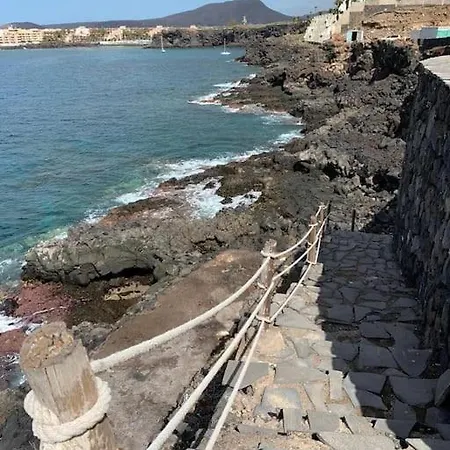 Spacious Terrace - Your Relaxing Oasis In Tenerife Nyaraló Arona