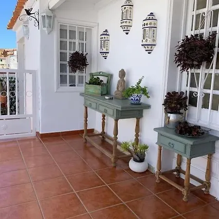 Spacious Terrace - Your Relaxing Oasis In Tenerife Arona (Tenerife)